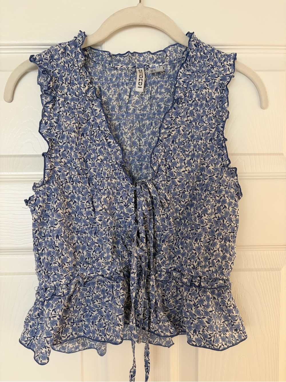 H&M Divided Blue and White Floral Tie-Front Ruffled Camisole